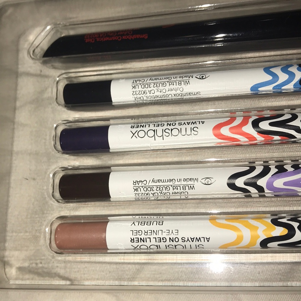 Eye liner set